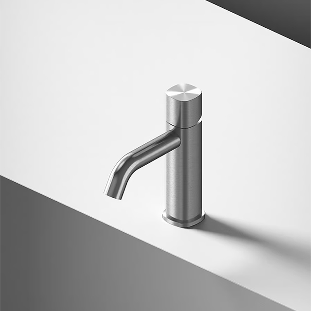 QUADRO SUPER 시리즈 1홀 세면수전 (무광 스테인레스) 이미지